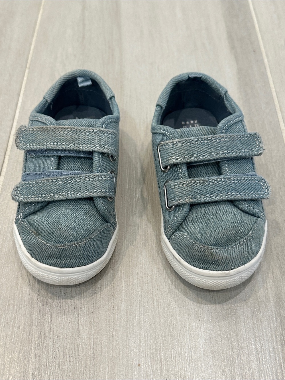 GAP Toddler Size 7 Chambray Light Denim Canvas Velcro Sneakers